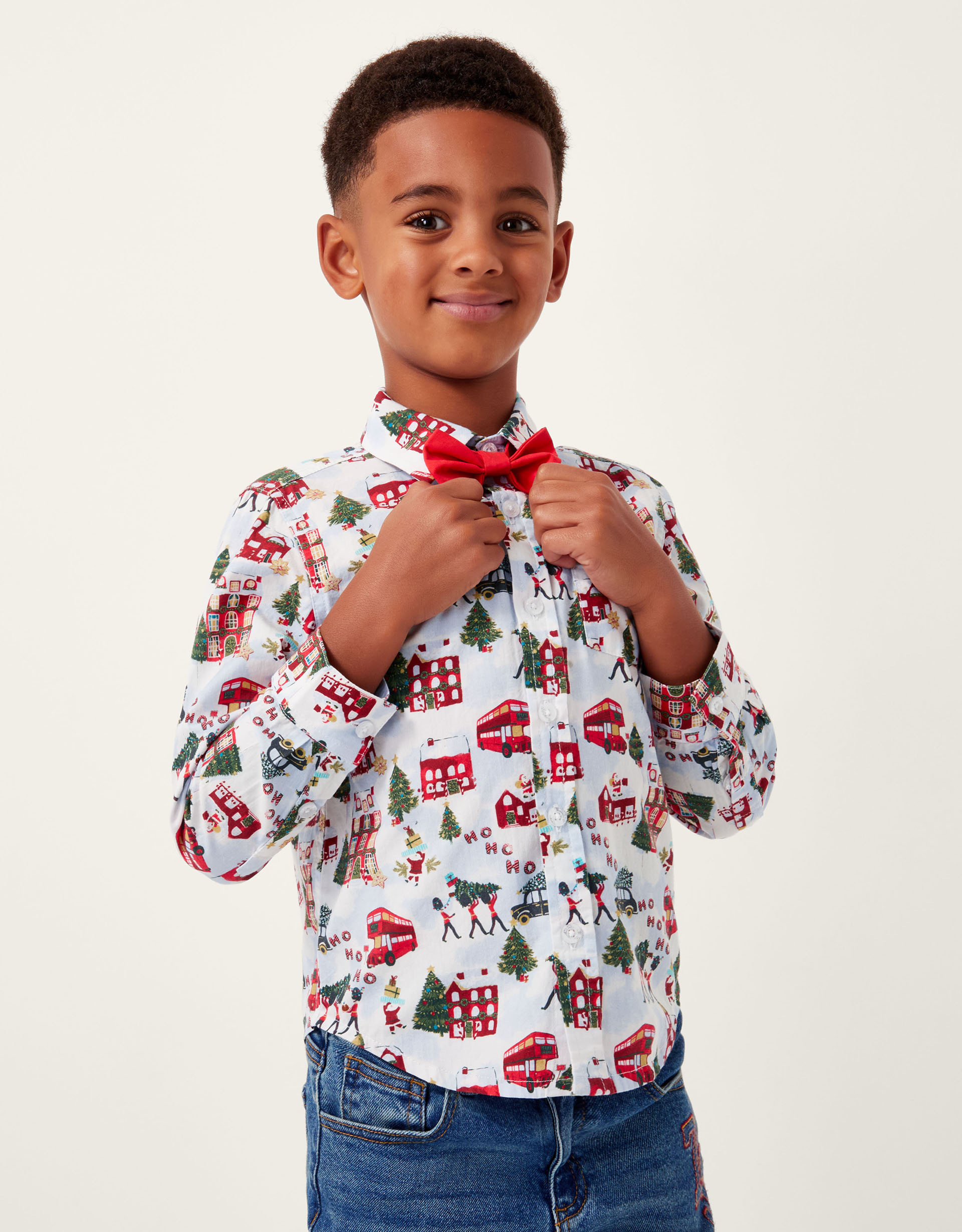 London Christmas Print Shirt & Bow Tie Set Ivory London Christmas Print Shirt & Bow Tie Set Ivory