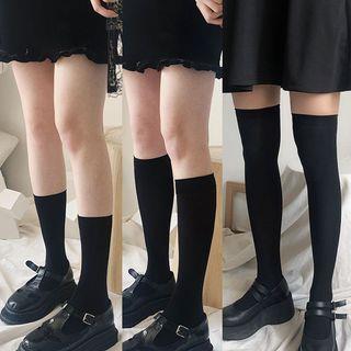 Plain Socks Mid-Calf Socks – Black Plain Socks Mid-Calf Socks – Black