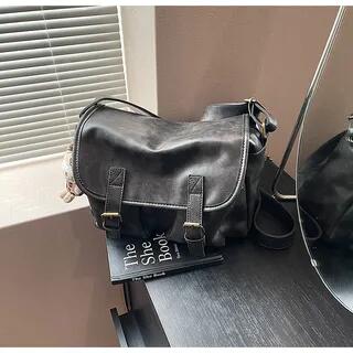Multi-Pocket Faux Leather Messenger Bag Without Charm – Black Multi-Pocket Faux Leather Messenger Bag Without Charm – Black