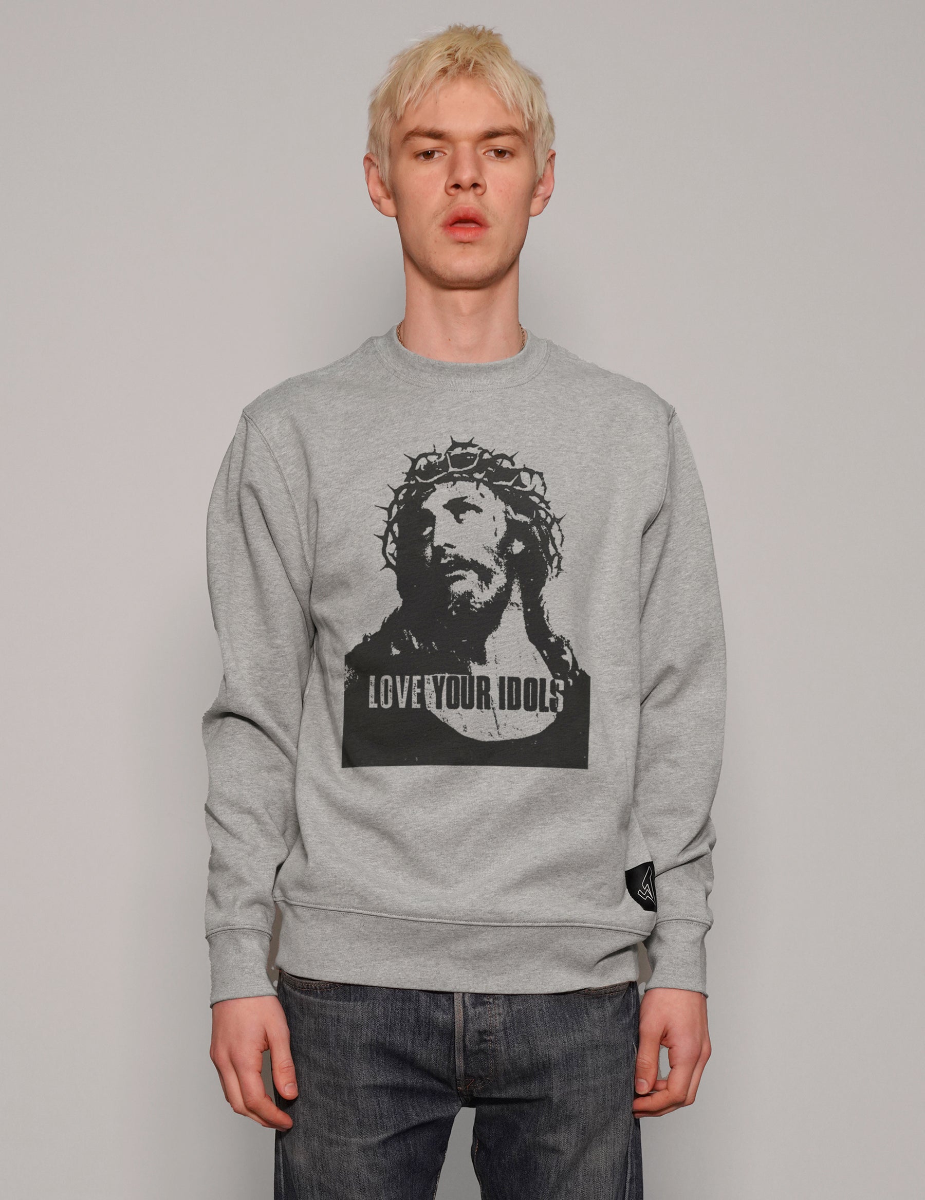 “Love Your Idols” Sweatshirt in Grey