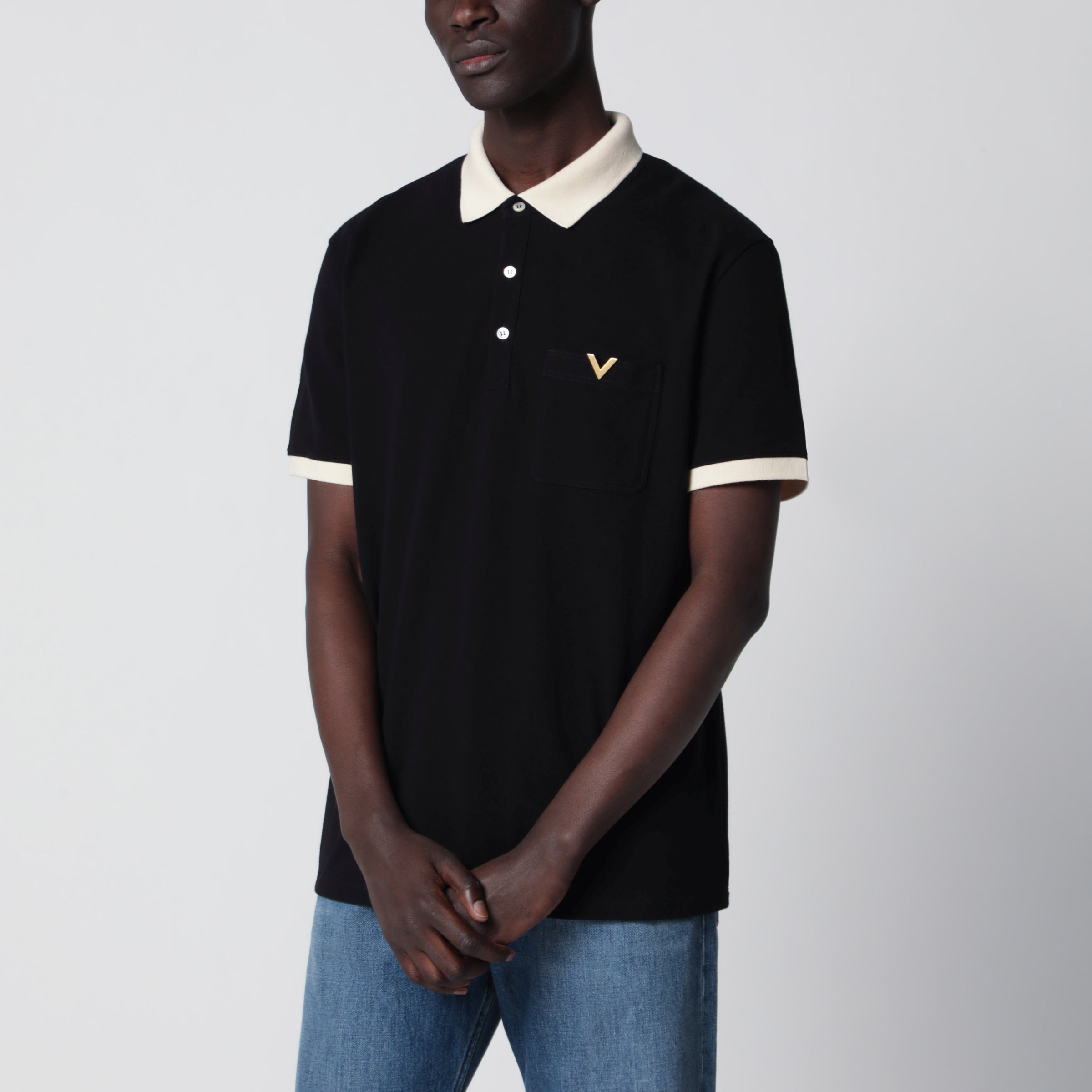 Black cotton piqué polo shirt with Vgold Black cotton piqué polo shirt with Vgold