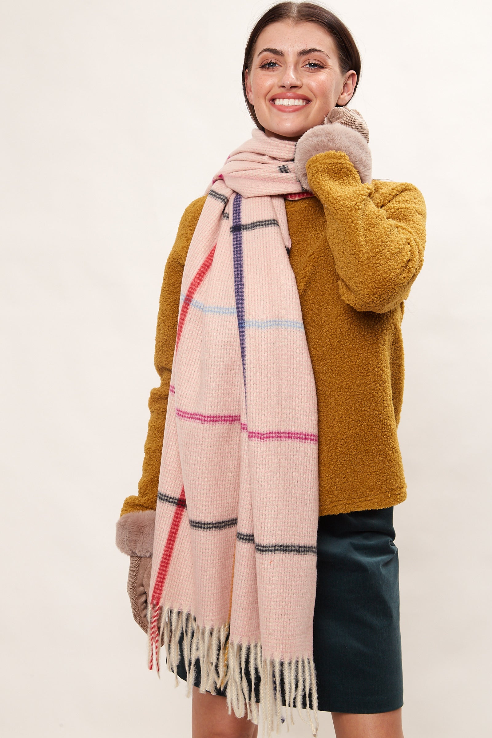 Louche Aoife Fluffy Warm Handle Woven Check Scarf With Tassels – Pink Louche Aoife Fluffy Warm Handle Woven Check Scarf With Tassels – Pink