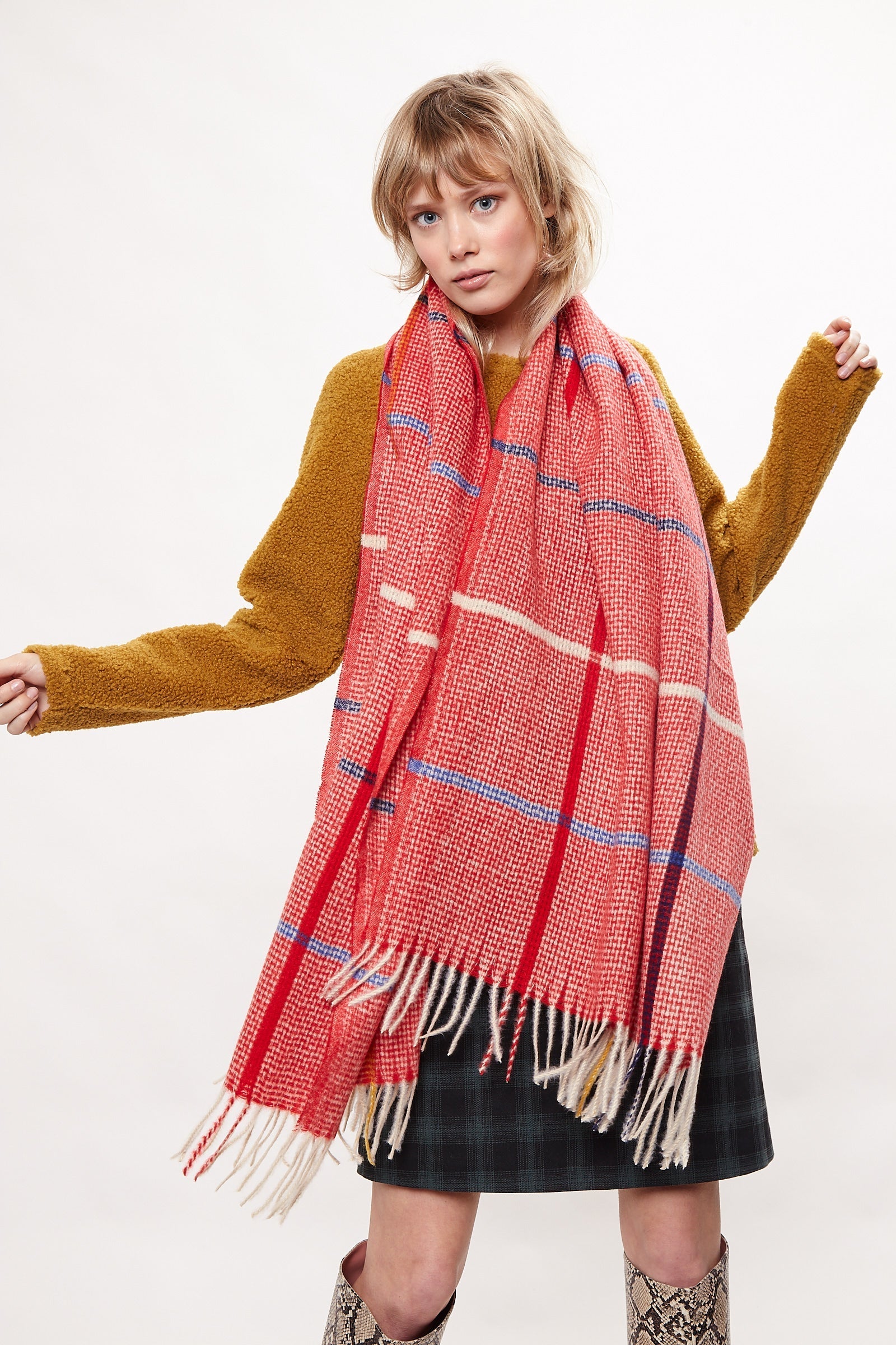 Louche Aoife Fluffy Warm Handle Woven Check Scarf With Tassels – Red Louche Aoife Fluffy Warm Handle Woven Check Scarf With Tassels – Red