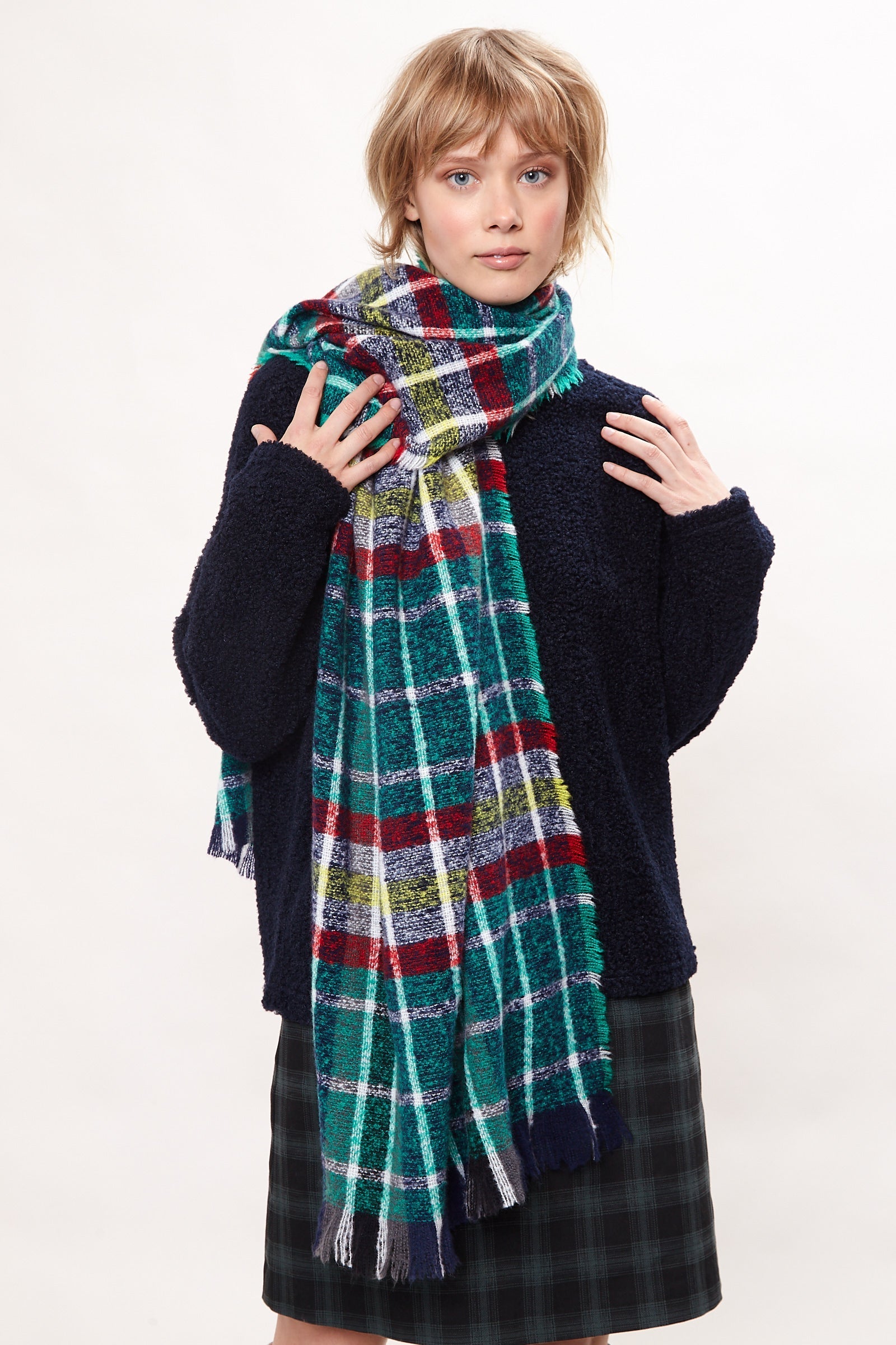 Louche Clodagh Warm Handle Checked Scarf With Fringed Edge – Green Louche Clodagh Warm Handle Checked Scarf With Fringed Edge – Green