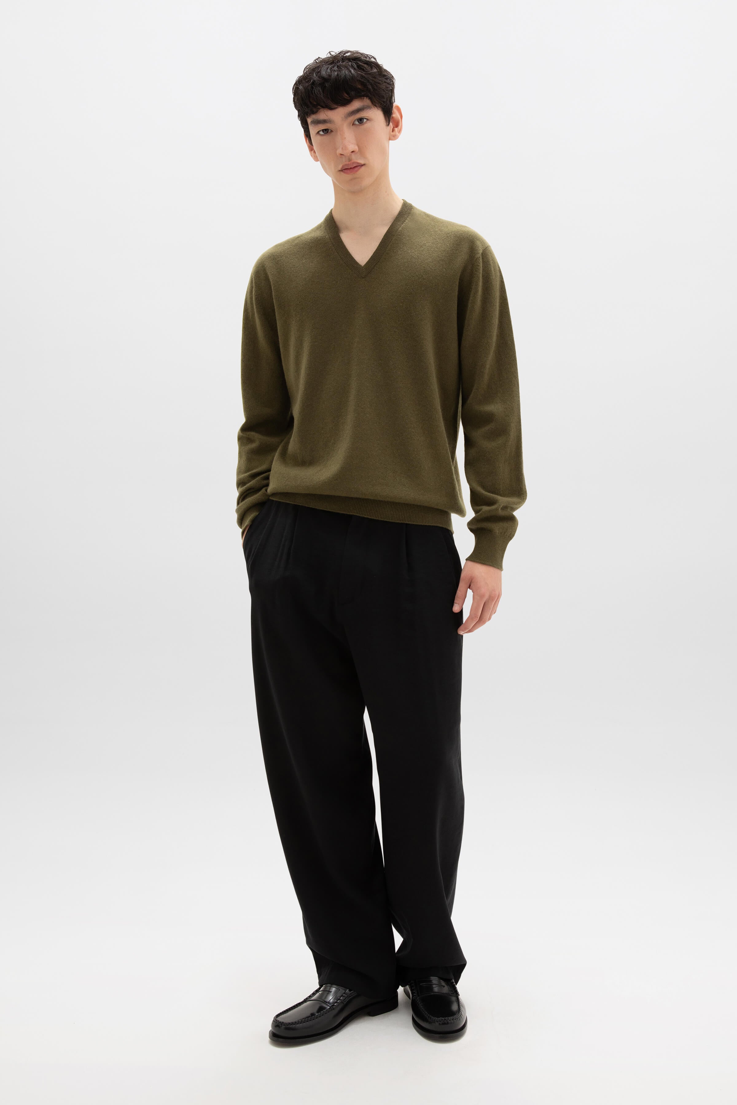 Olive Green Cashmere V Neck Jumper Olive Green Cashmere V Neck Jumper