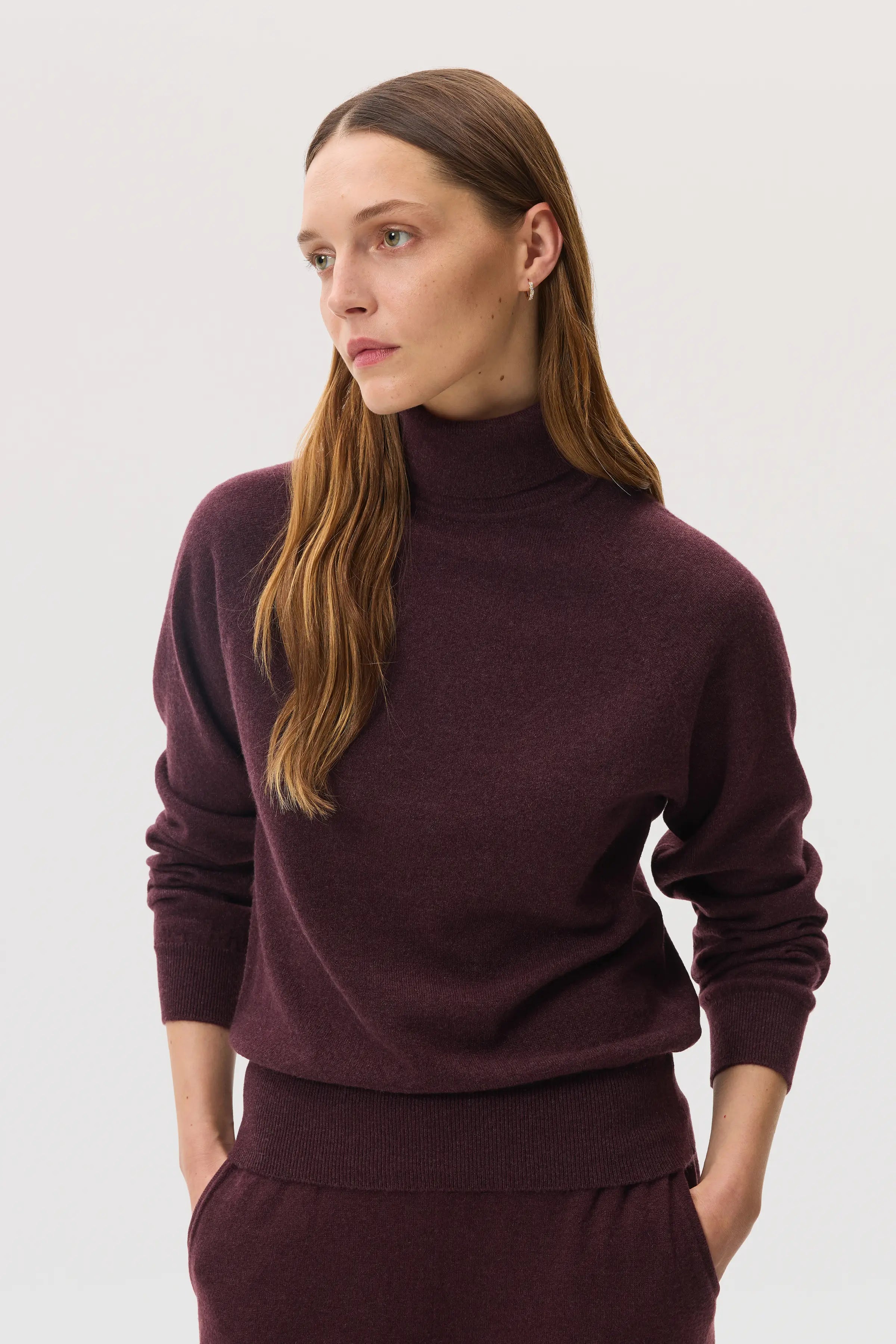 Deep Red Cashmere Roll Neck Jumper Deep Red Cashmere Roll Neck Jumper