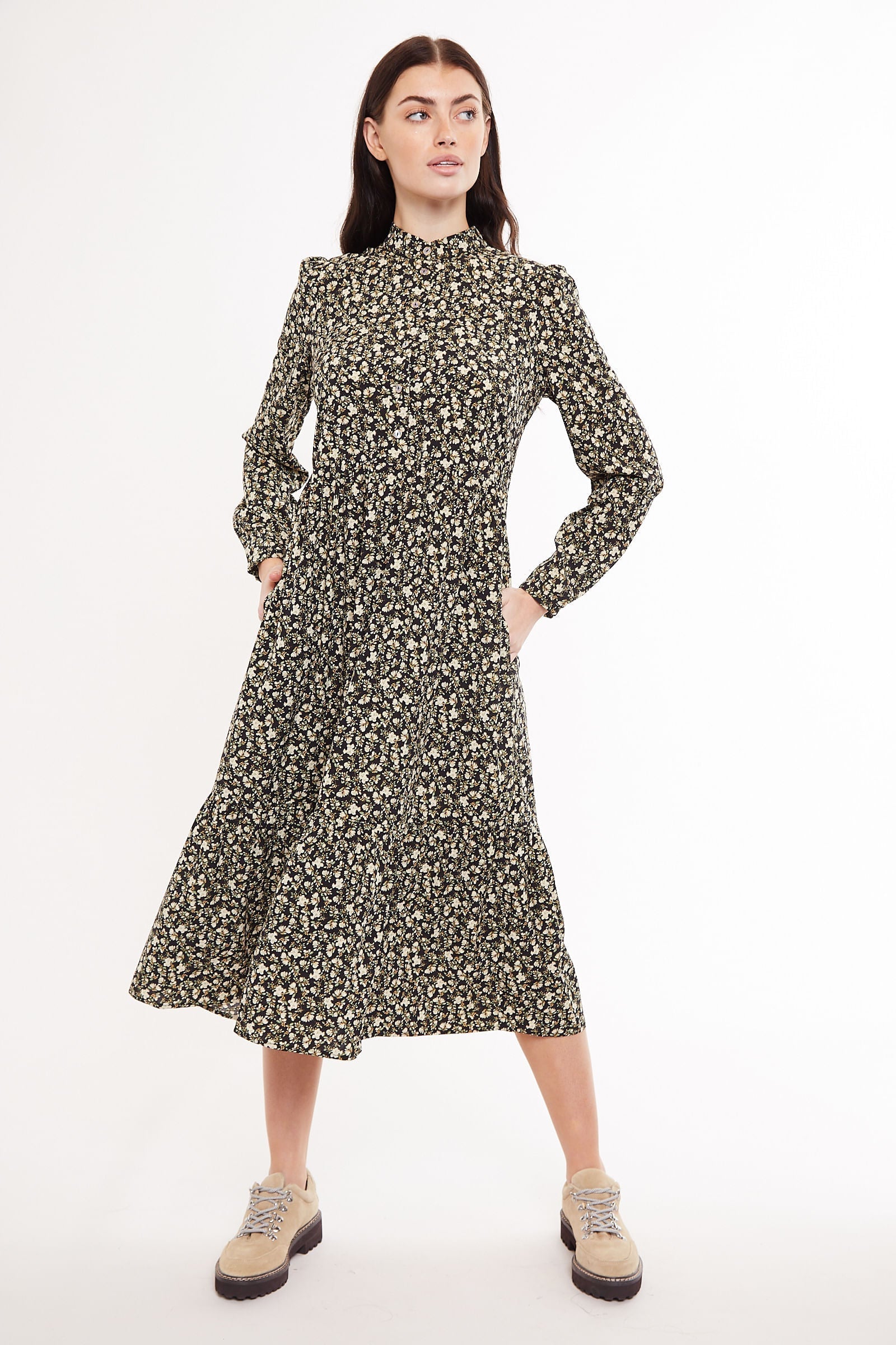 Macha Winter Garden Print Long Sleeved Tie Midi Dress Macha Winter Garden Print Long Sleeved Tie Midi Dress