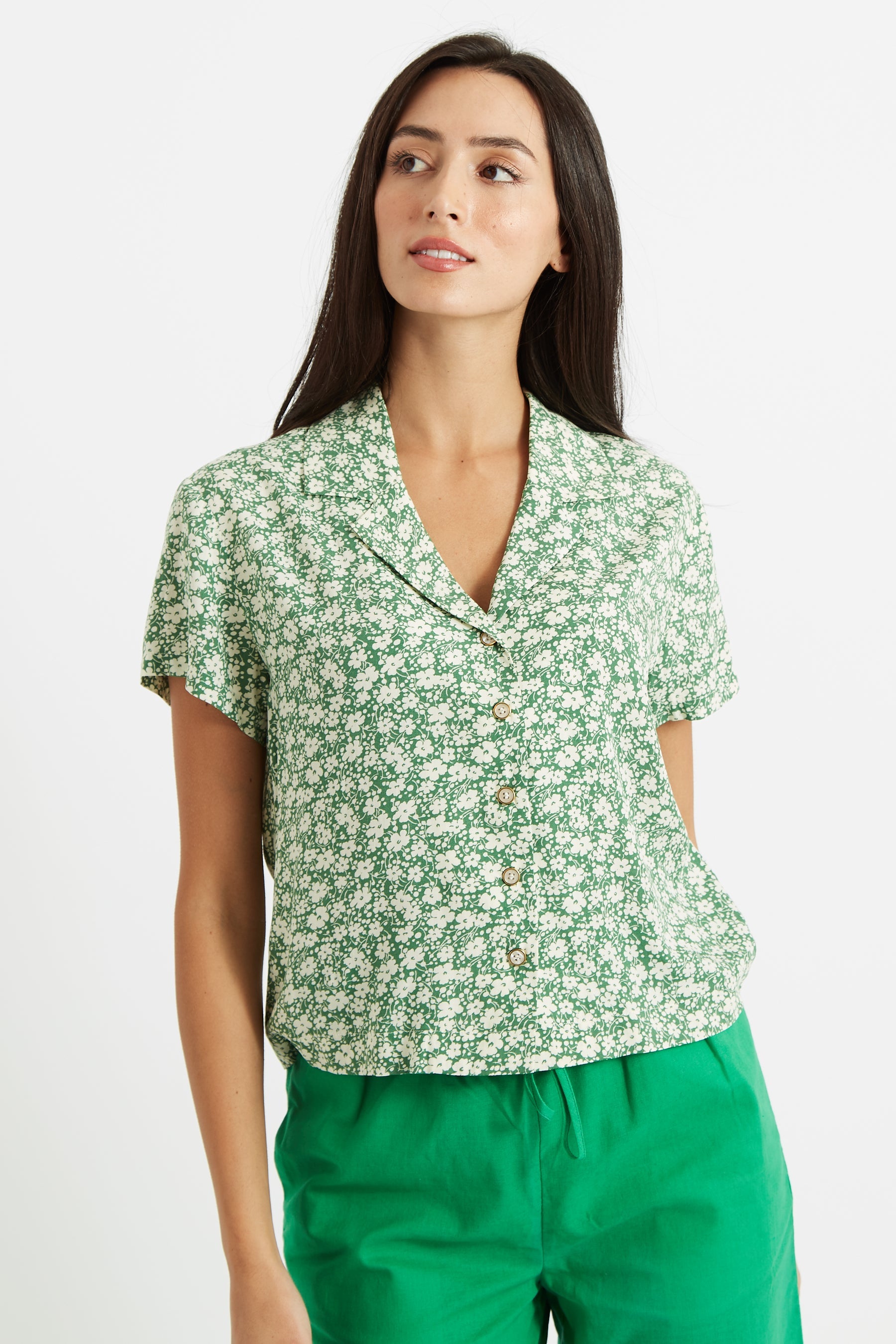Marika Periwinkle Print Resort Shirt – Green Marika Periwinkle Print Resort Shirt – Green