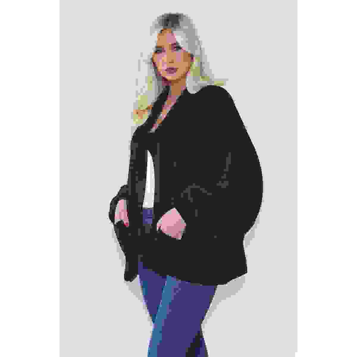 Stylish Oversized Cropped Knitted Cardigan with Balloon Pockets – Black One Size Fits Stylish Oversized Cropped Knitted Cardigan with Balloon Pockets – Black One Size Fits