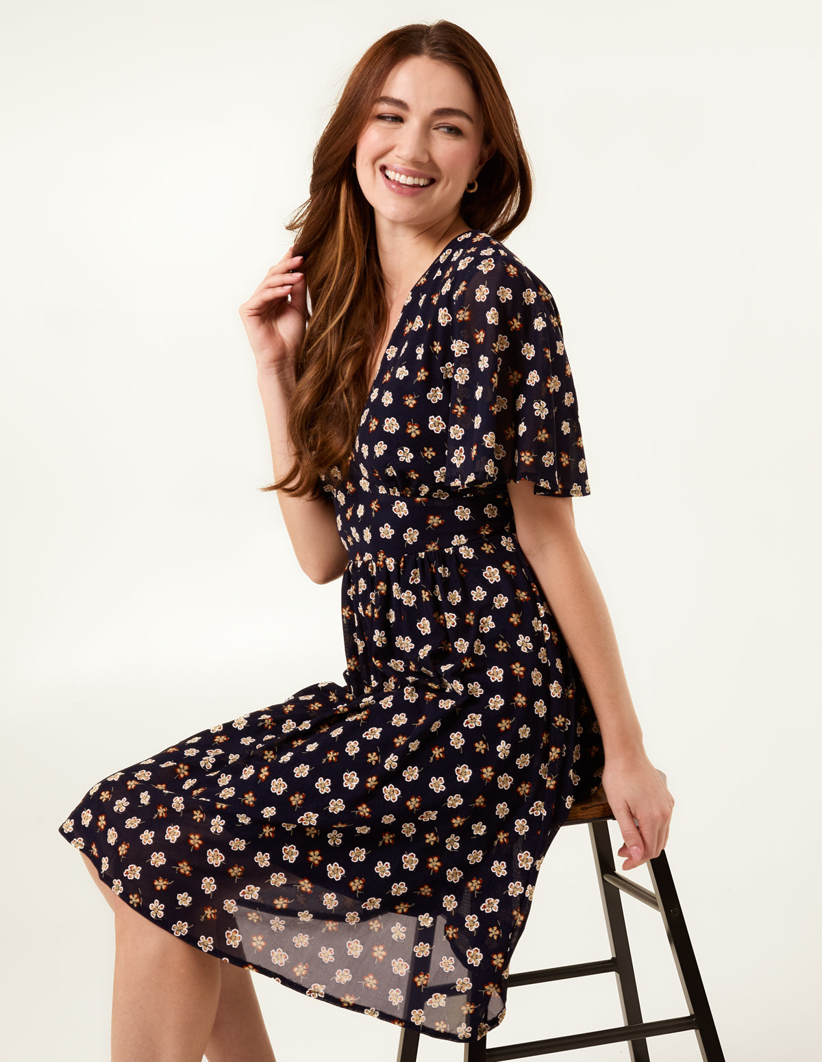 V Neck Tie Back Flower Printed Mini Dress – NAVY V Neck Tie Back Flower Printed Mini Dress – NAVY