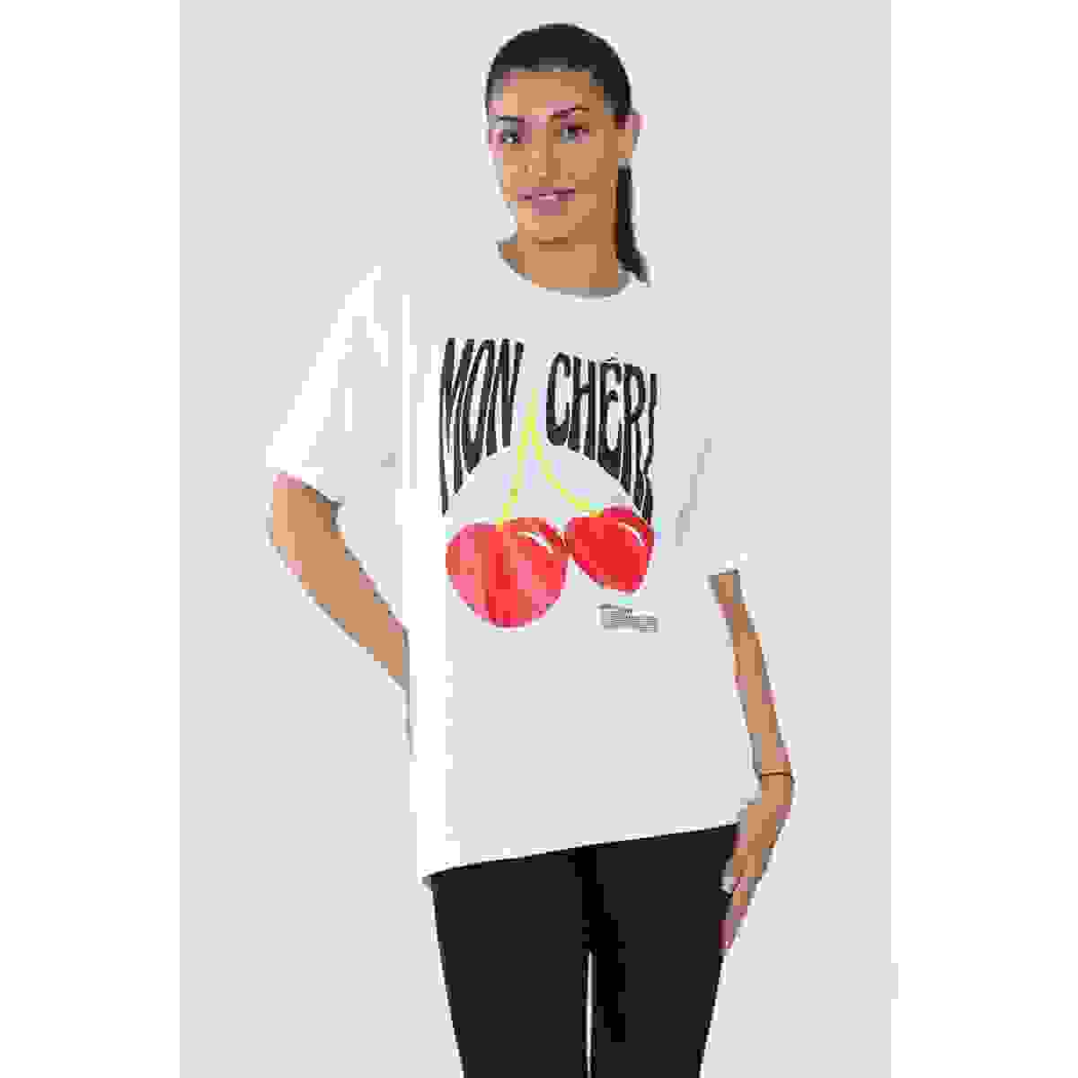 Mon Cheri Stylish Short Sleeve Shirt – Comfort & Elegance – White ML Mon Cheri Stylish Short Sleeve Shirt – Comfort & Elegance – White ML
