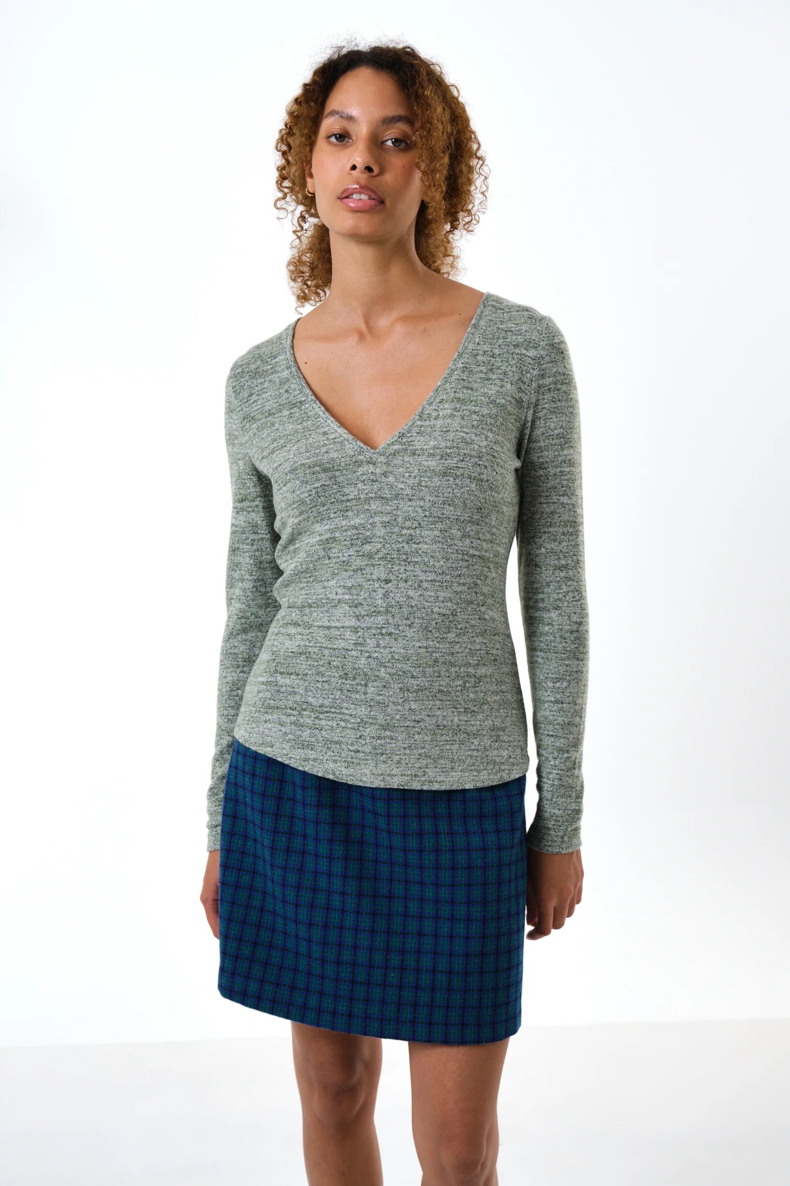 Vinita Soft Marl V-Neck Long Sleeve Top – Green Vinita Soft Marl V-Neck Long Sleeve Top – Green