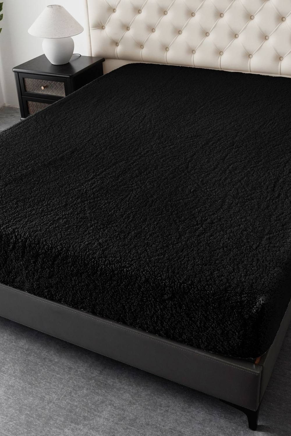 Ezysleep Winter Warm Soft Teddy Fleece Fitted Sheet In Black Ezysleep Winter Warm Soft Teddy Fleece Fitted Sheet In Black