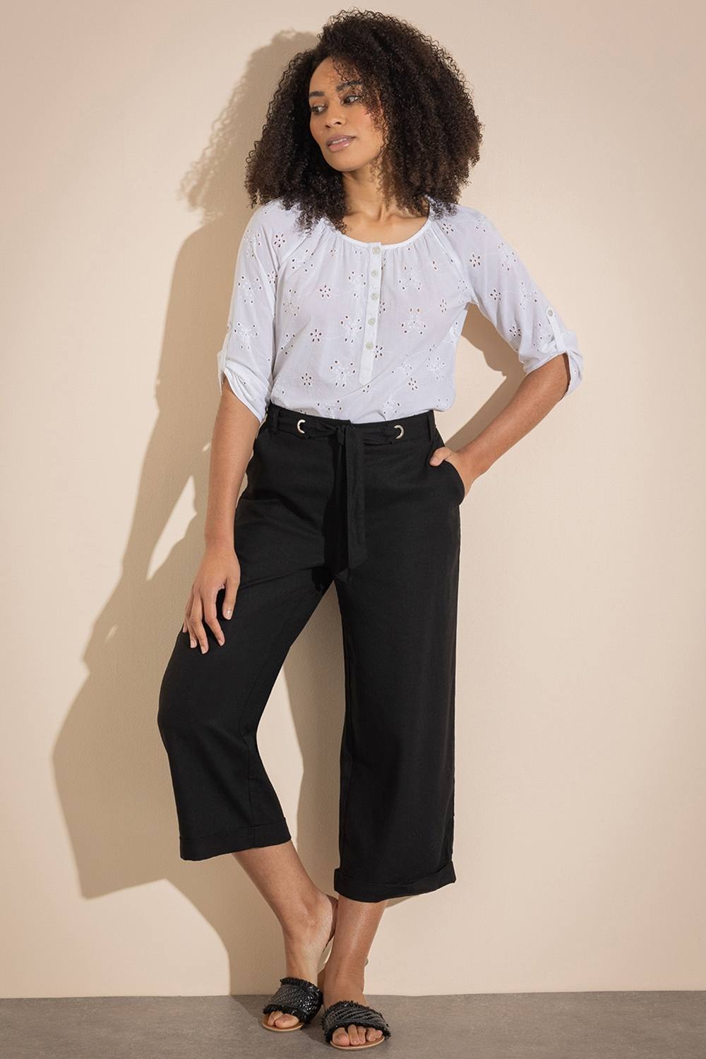 Klass. Wide Leg Cropped Linen Blend Trousers In Black Klass. Wide Leg Cropped Linen Blend Trousers In Black