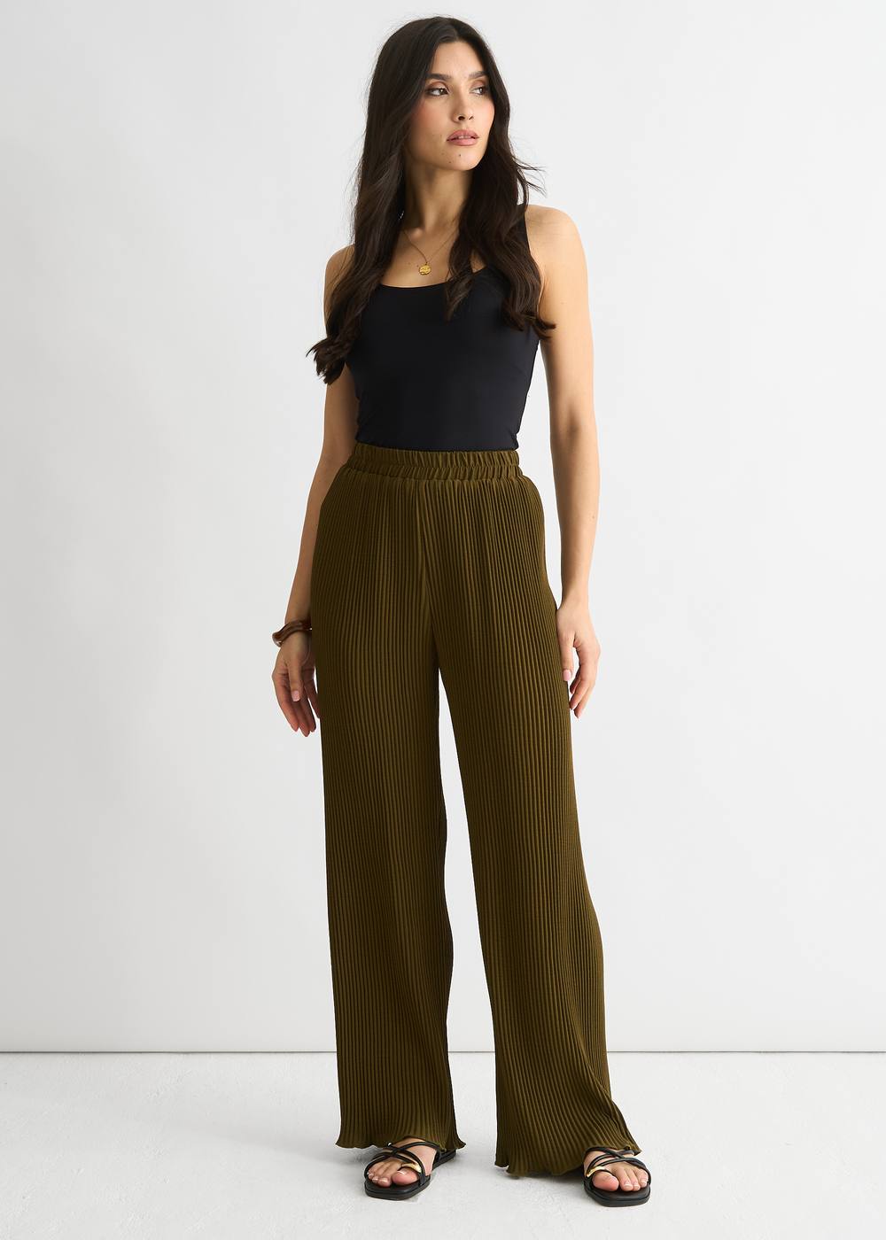 Gini London Olive Plisse Loungewear Wide Leg Trouser In Dark Olive Gini London Olive Plisse Loungewear Wide Leg Trouser In Dark Olive