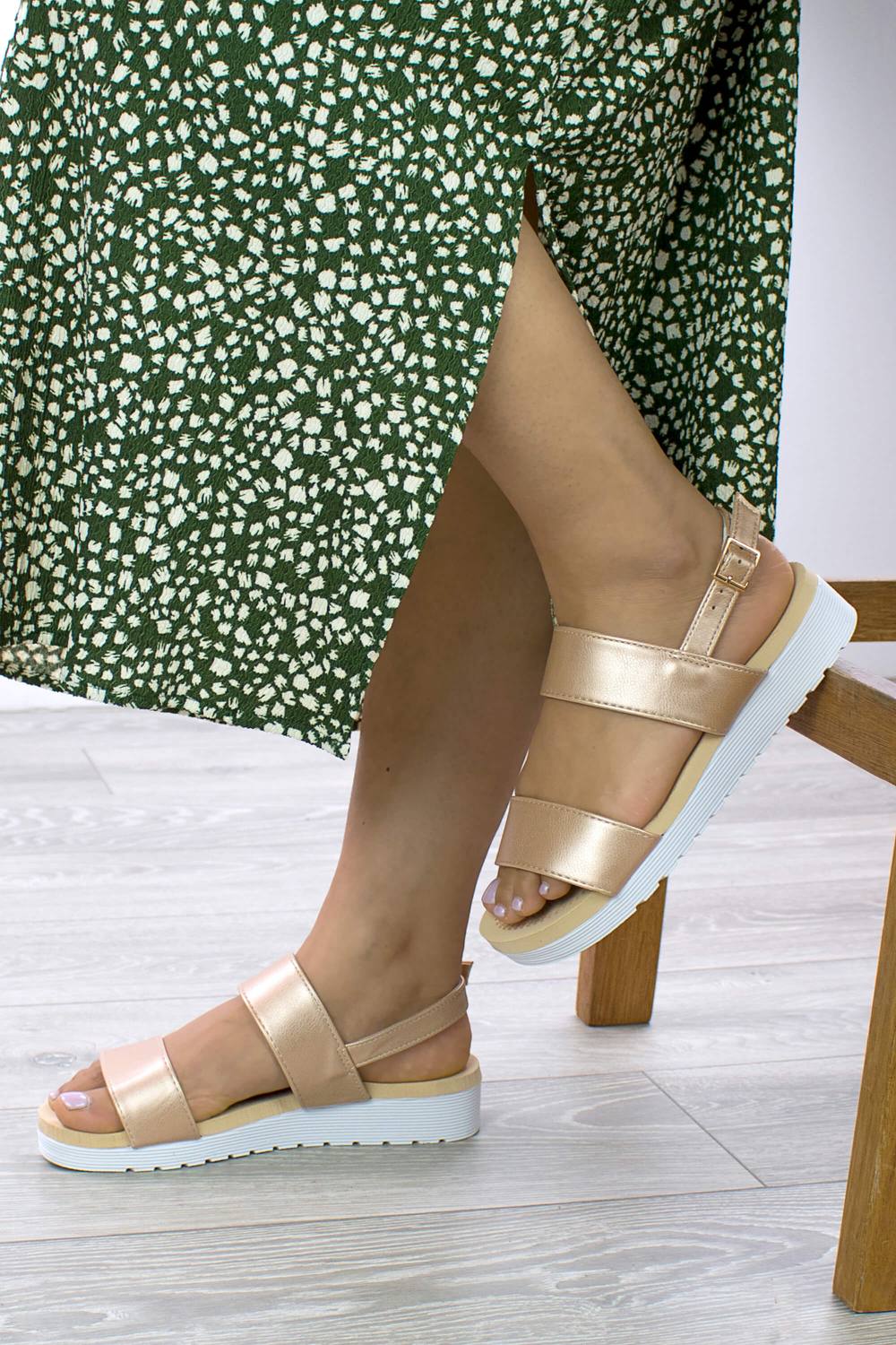 Ajvani Low Wedge Heel Flatform Strappy Sandals In Rose Gold Ajvani Low Wedge Heel Flatform Strappy Sandals In Rose Gold