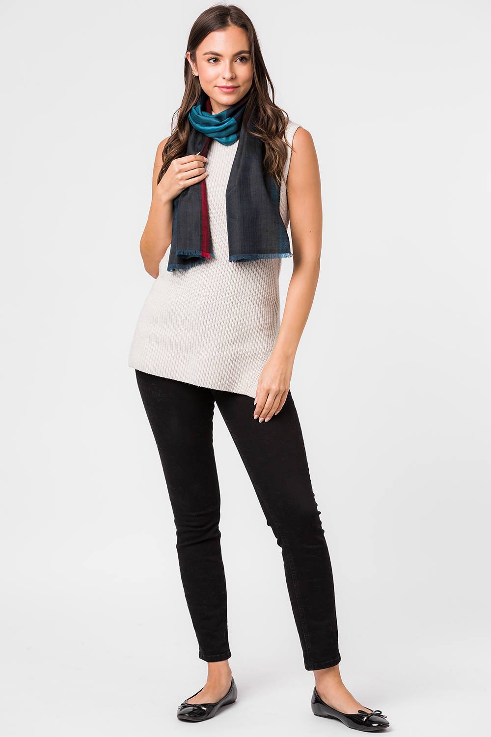 Pure Luxuries London ‘gradient’ Cashmere & Merino Wool Scarf In Indigo Pure Luxuries London ‘gradient’ Cashmere & Merino Wool Scarf In Indigo