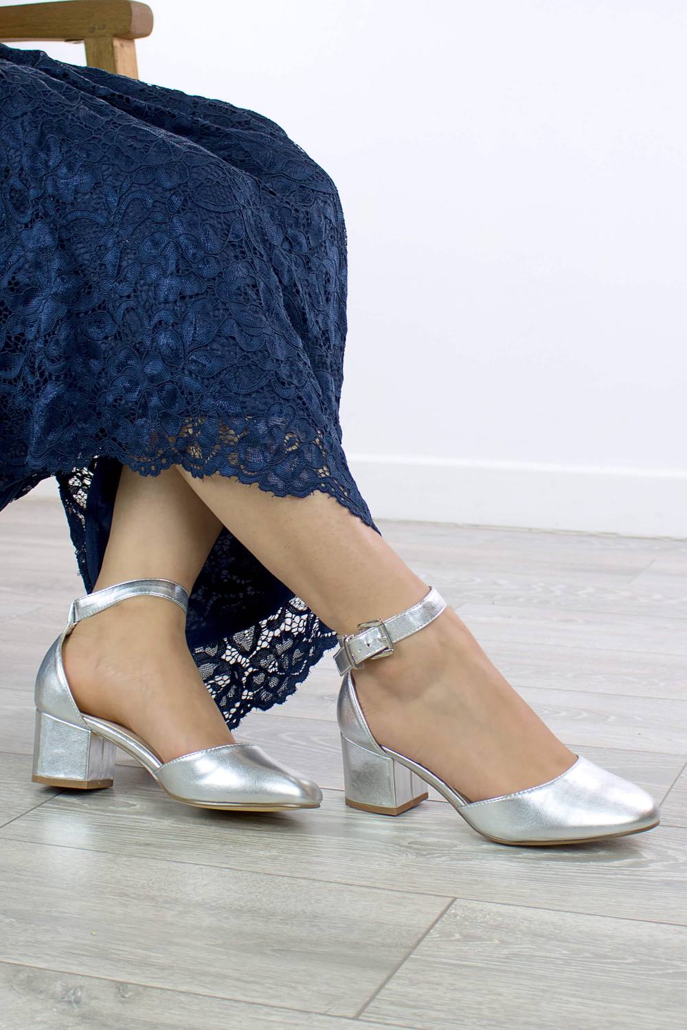 Ajvani Mid Block Heel Buckle Ankle Strap Faux Leather Heeled Sandals In Silver Ajvani Mid Block Heel Buckle Ankle Strap Faux Leather Heeled Sandals In Silver