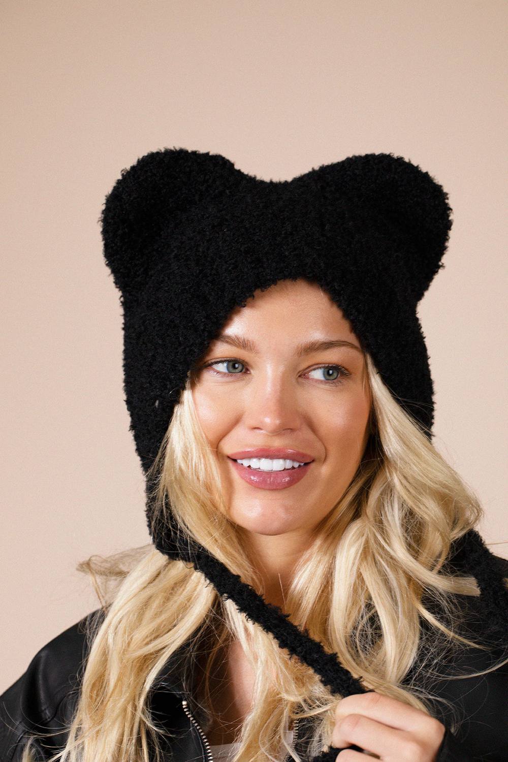Svnx Beanie With Animal Ears In Black