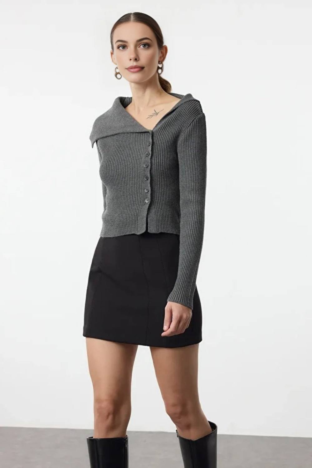 Wovcor Mercerized Look Premium Yarn Fitted Knit Cardigan In Dark Grey Wovcor Mercerized Look Premium Yarn Fitted Knit Cardigan In Dark Grey