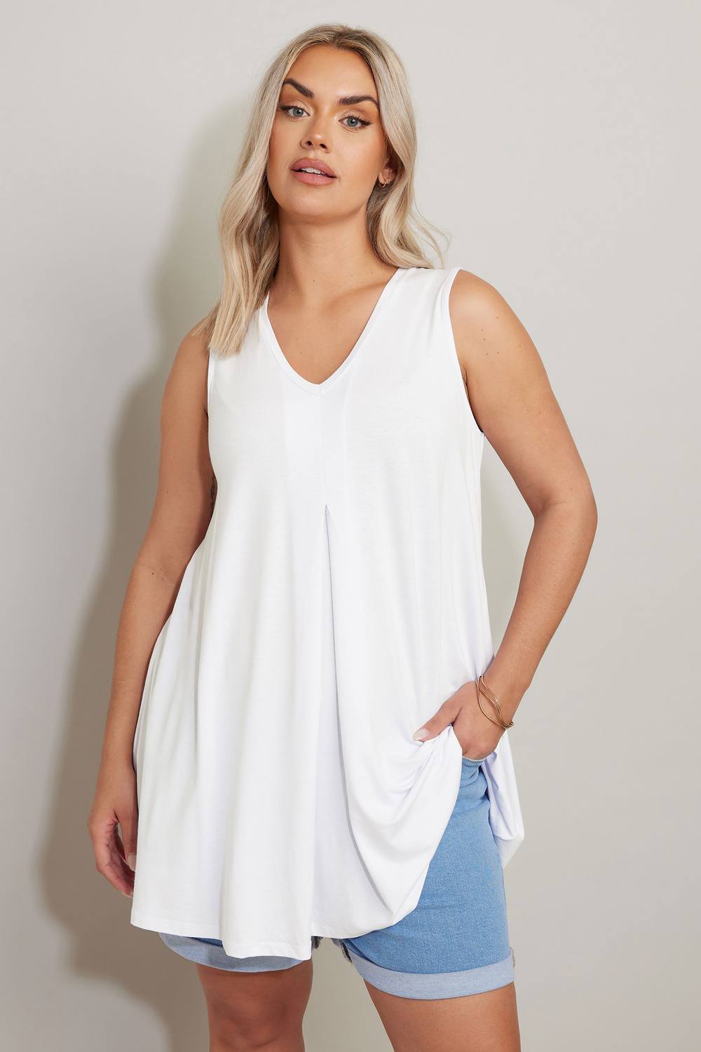 Yours Swing Vest Top In White Yours Swing Vest Top In White