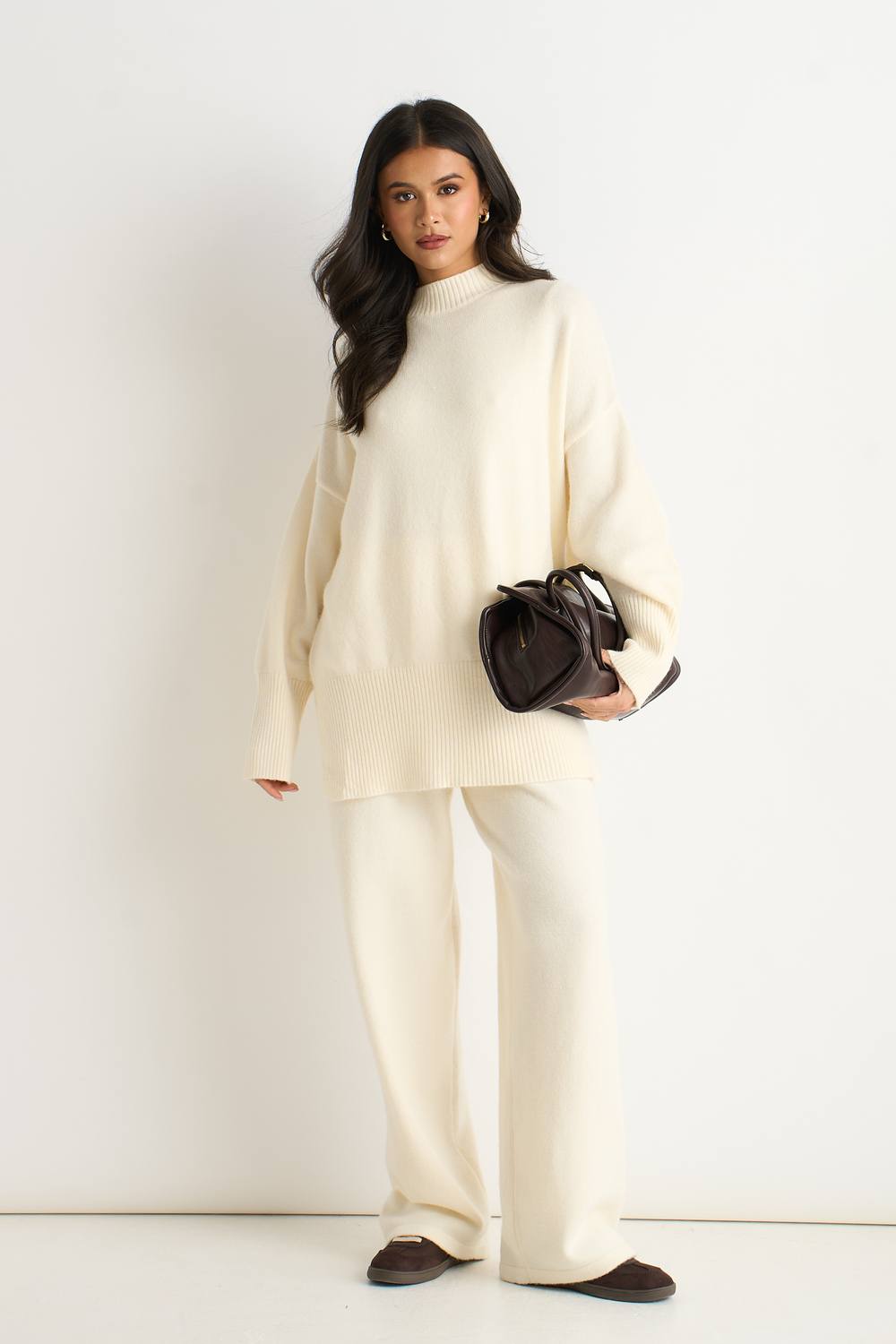 Gini London Off White Turtle Neck Oversized Knitted Jumper Gini London Off White Turtle Neck Oversized Knitted Jumper