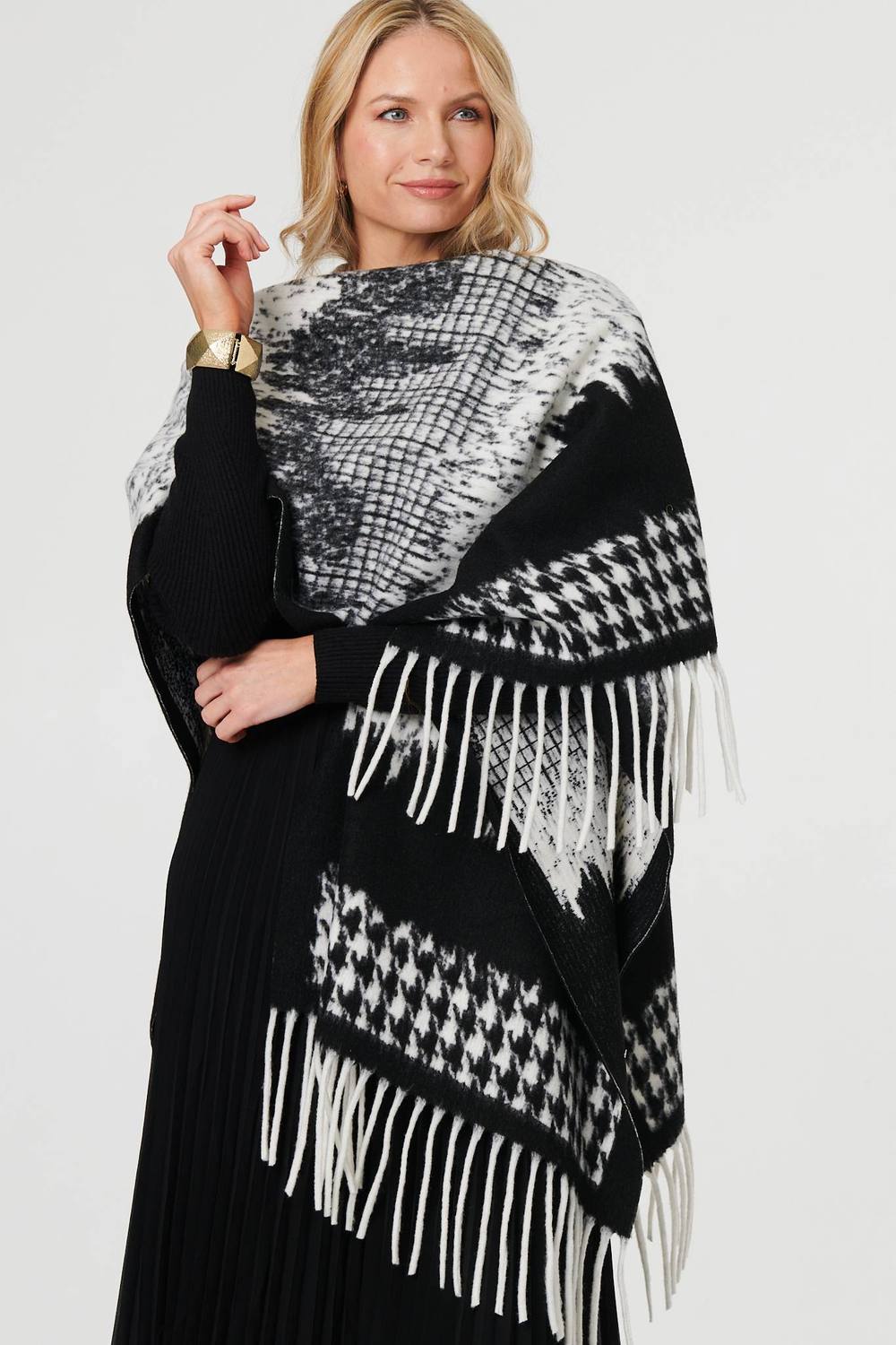 Izabel London Scarf Printed Fringed Oversized Poncho In Black Izabel London Scarf Printed Fringed Oversized Poncho In Black