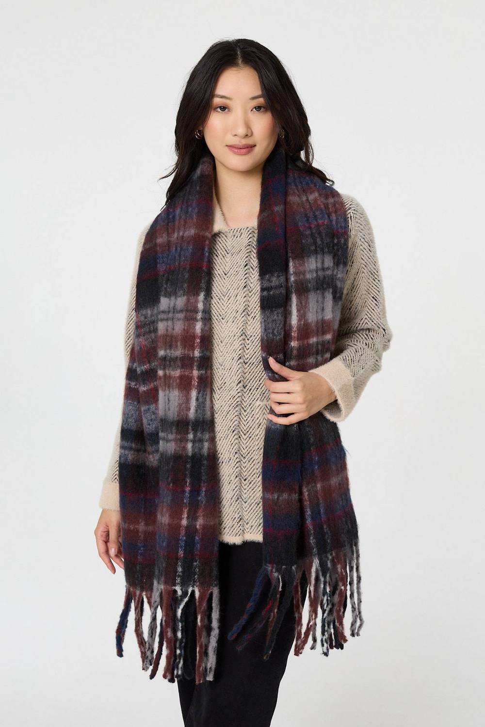 Izabel London Tartan Print Oversized Fringed Scarf In Grey Izabel London Tartan Print Oversized Fringed Scarf In Grey