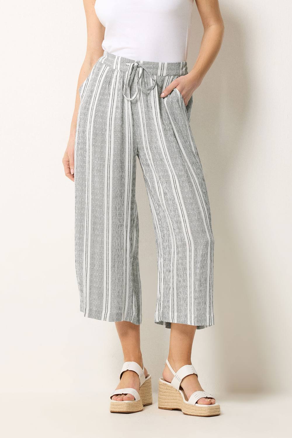 M&co Stripe Cropped Wide Leg Trousers In Light Grey M&co Stripe Cropped Wide Leg Trousers In Light Grey