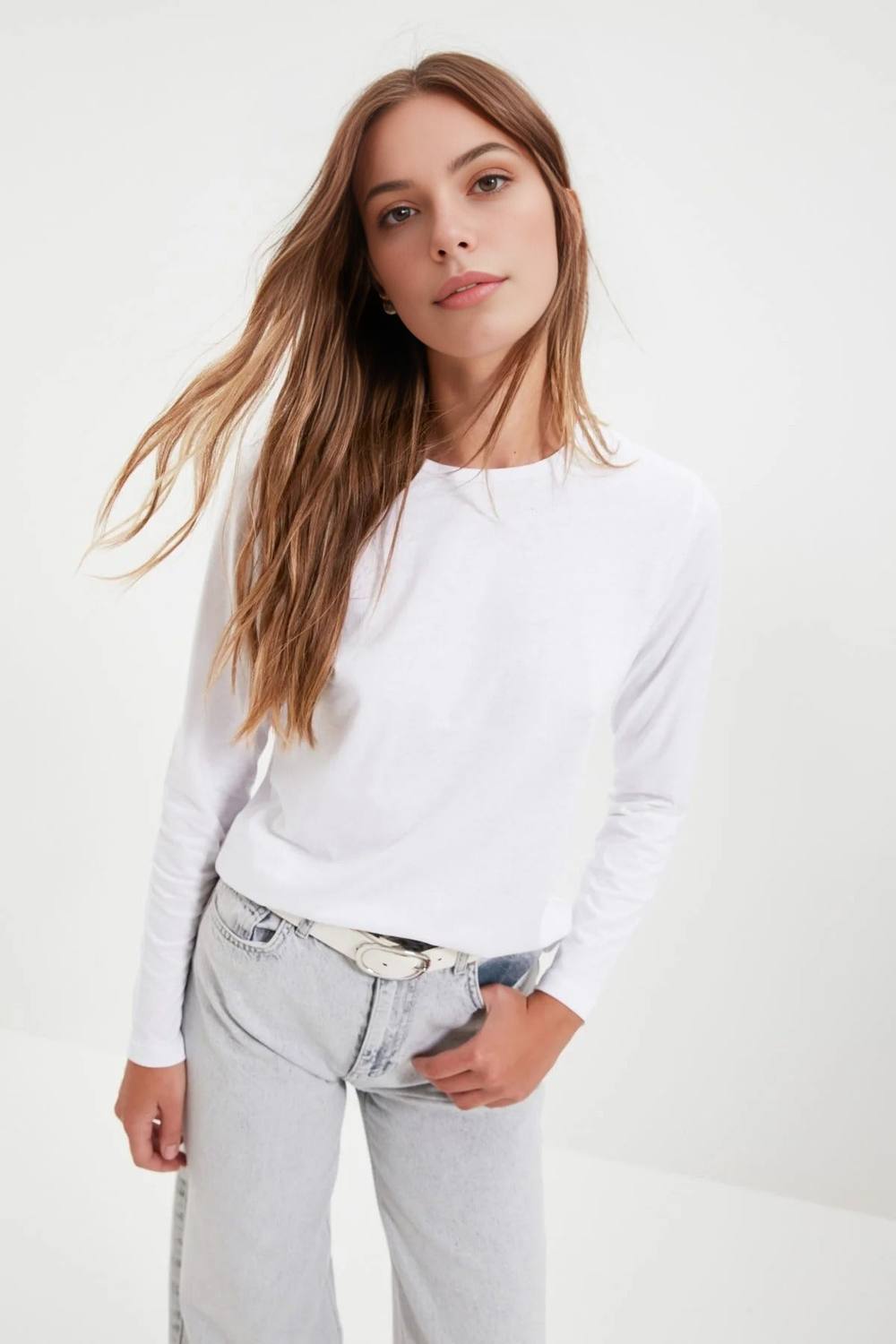 Wovcor Basic Long Sleeve Crew Neck Shirt In White Wovcor Basic Long Sleeve Crew Neck Shirt In White