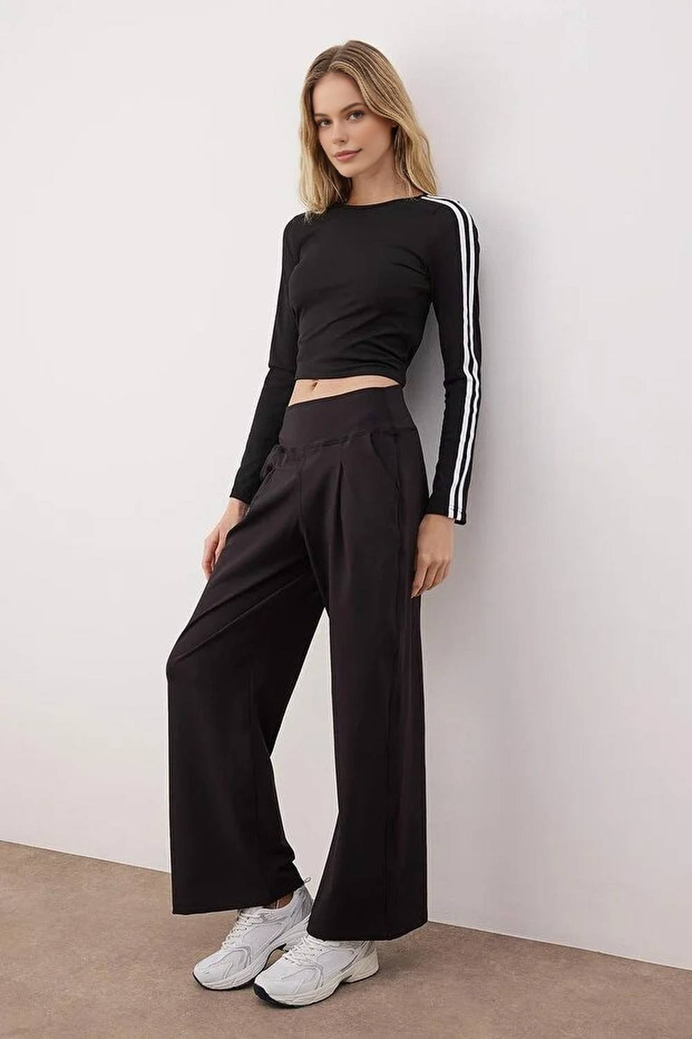Wovcor High Waist Pleated Wide Leg Brushed Knit Sports Joggers In Black Wovcor High Waist Pleated Wide Leg Brushed Knit Sports Joggers In Black