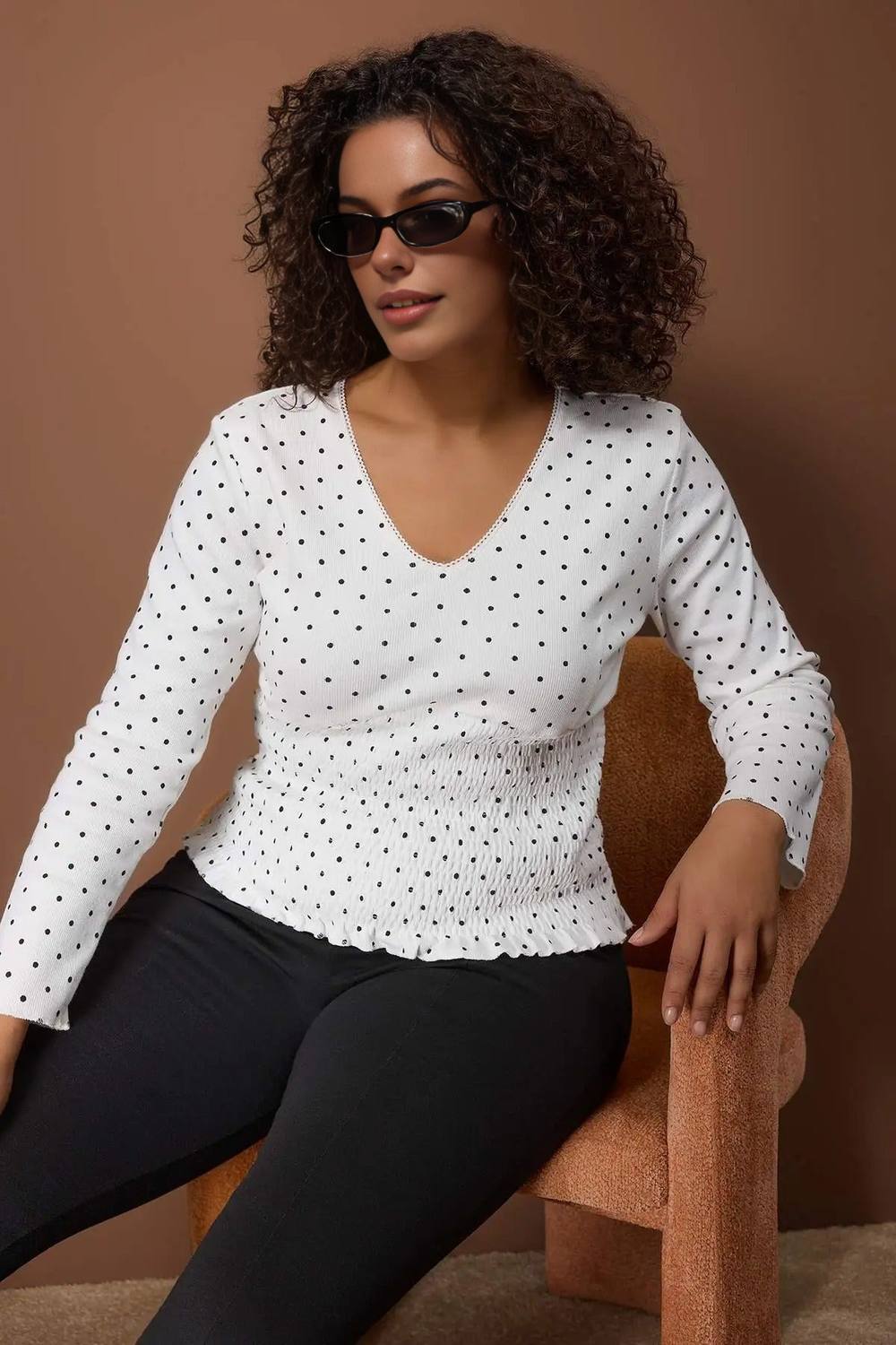 Wovcor Polka Dot Shirred Waist V Neck Long Sleeve Knitted Top In White Wovcor Polka Dot Shirred Waist V Neck Long Sleeve Knitted Top In White