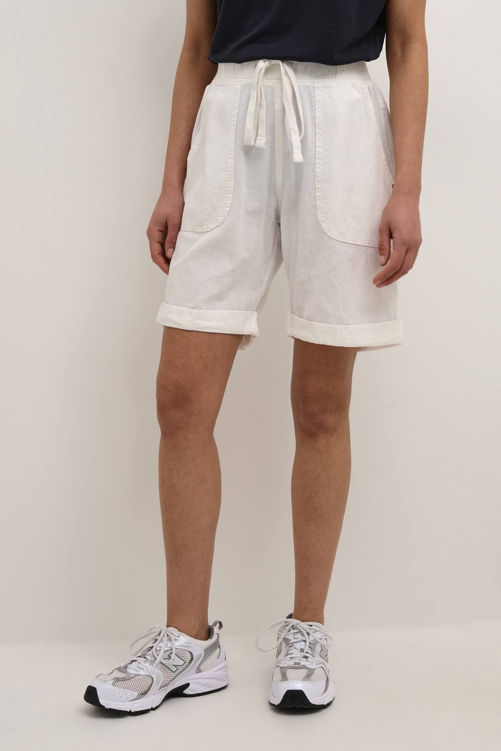 Kaffe Naya Elastic Waist Casual Shorts In Cool White Kaffe Naya Elastic Waist Casual Shorts In Cool White