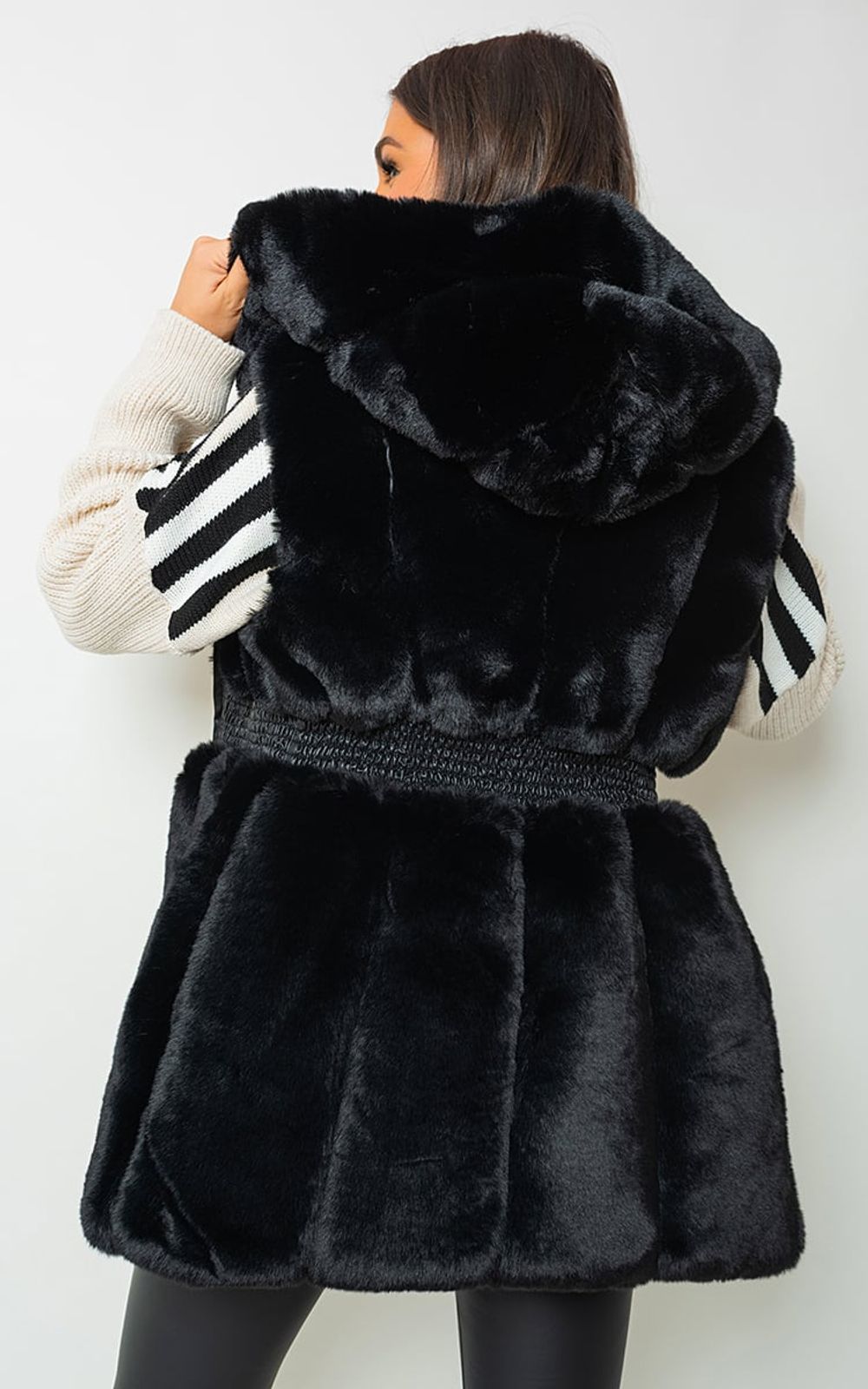Faux Fur Zip Up Gilet – SM Black Faux Fur Zip Up Gilet – SM Black
