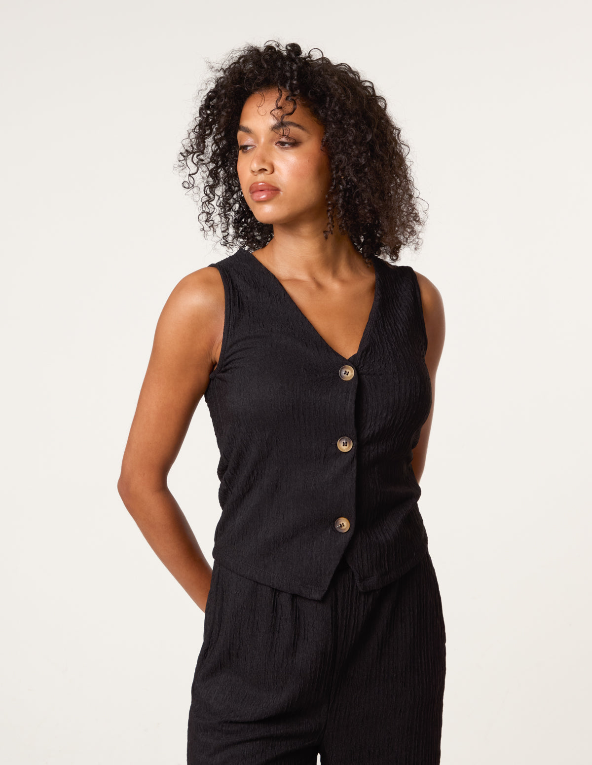 Crinkle Button Front Waistcoat – M BLACK