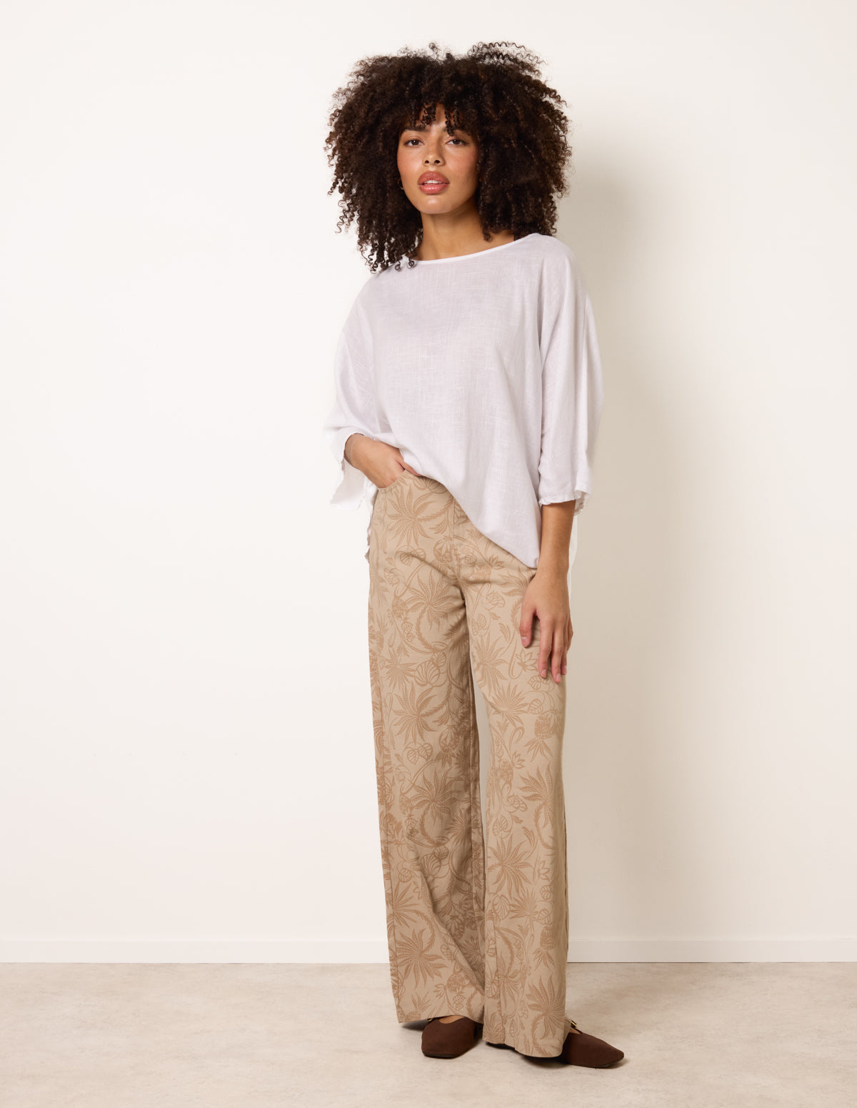Floral Printed Flared Jeans – M STONE