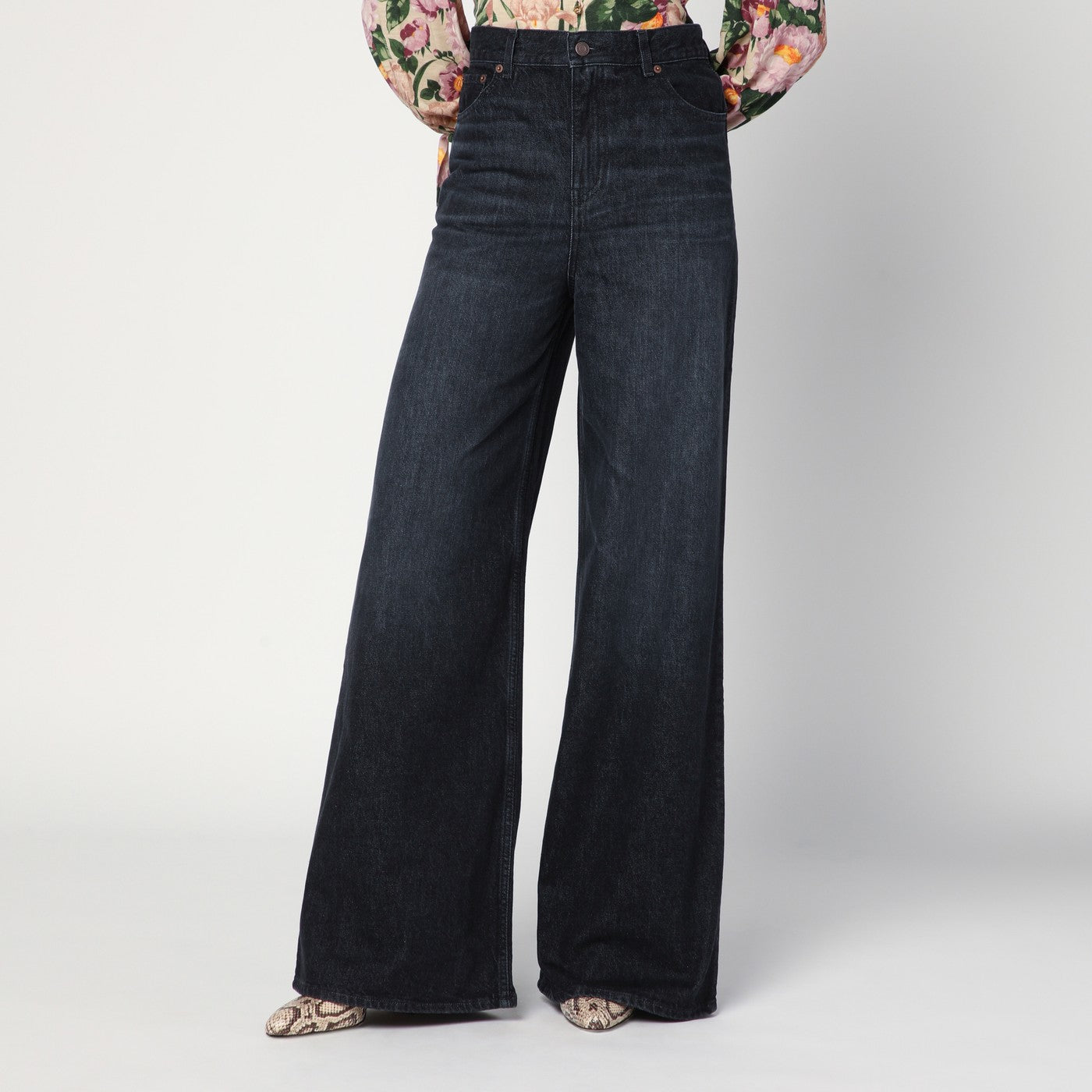 Loose black washed jeans