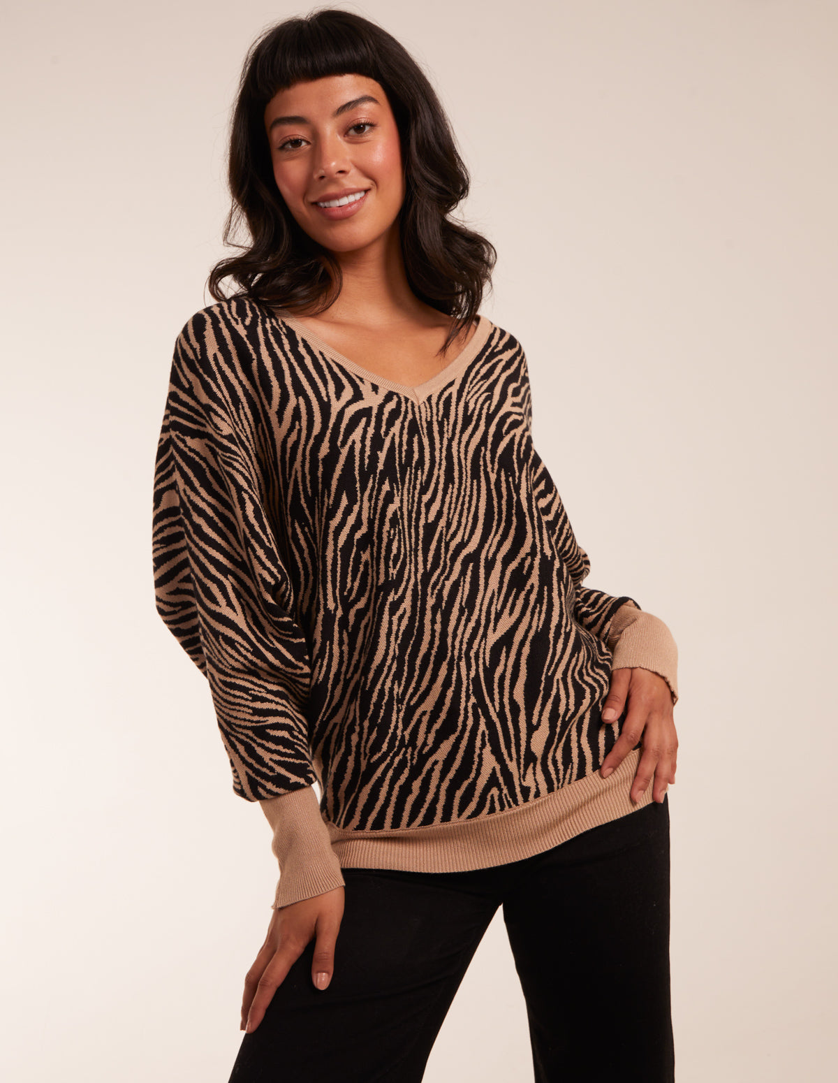 Zebra V-Neck Jumper – SM STONE